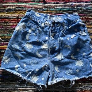 Celestial Designed High Waisted Shorts